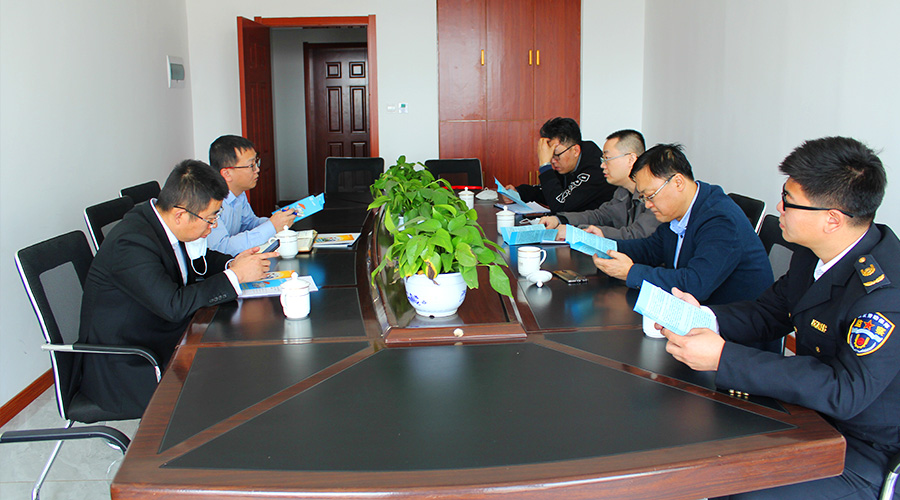 包頭市昆都侖區就業(yè)局李彪局長(cháng)一行深入誠鋼集團調研復工困難和管道籌備進(jìn)展